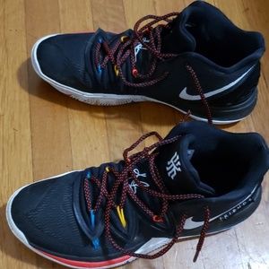 Kyrie Friends basketball shoes